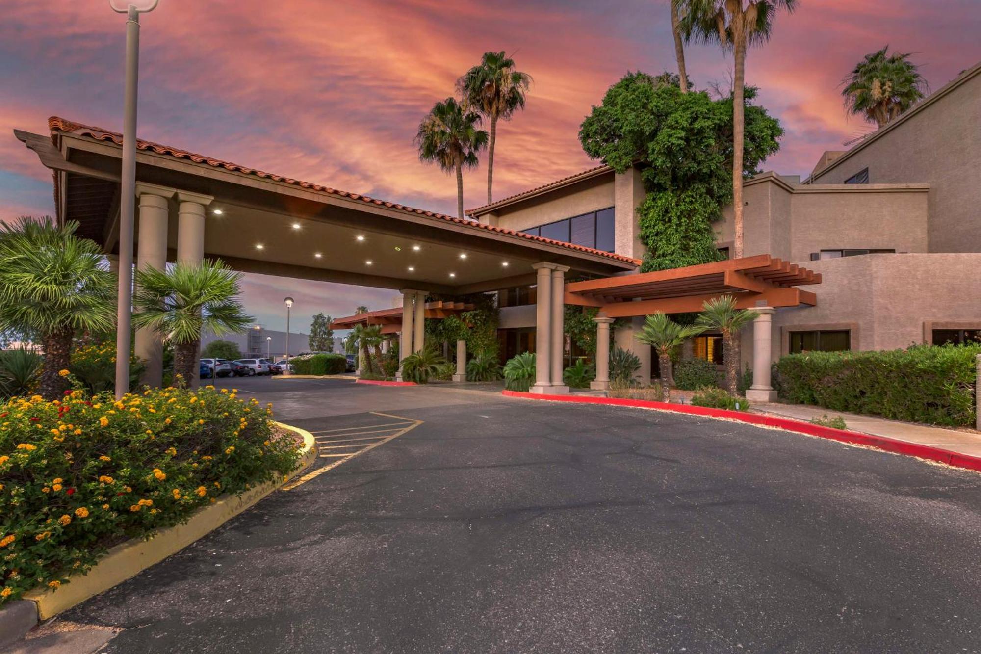 Best Western Plus Scottsdale Thunderbird Suites Exterior foto