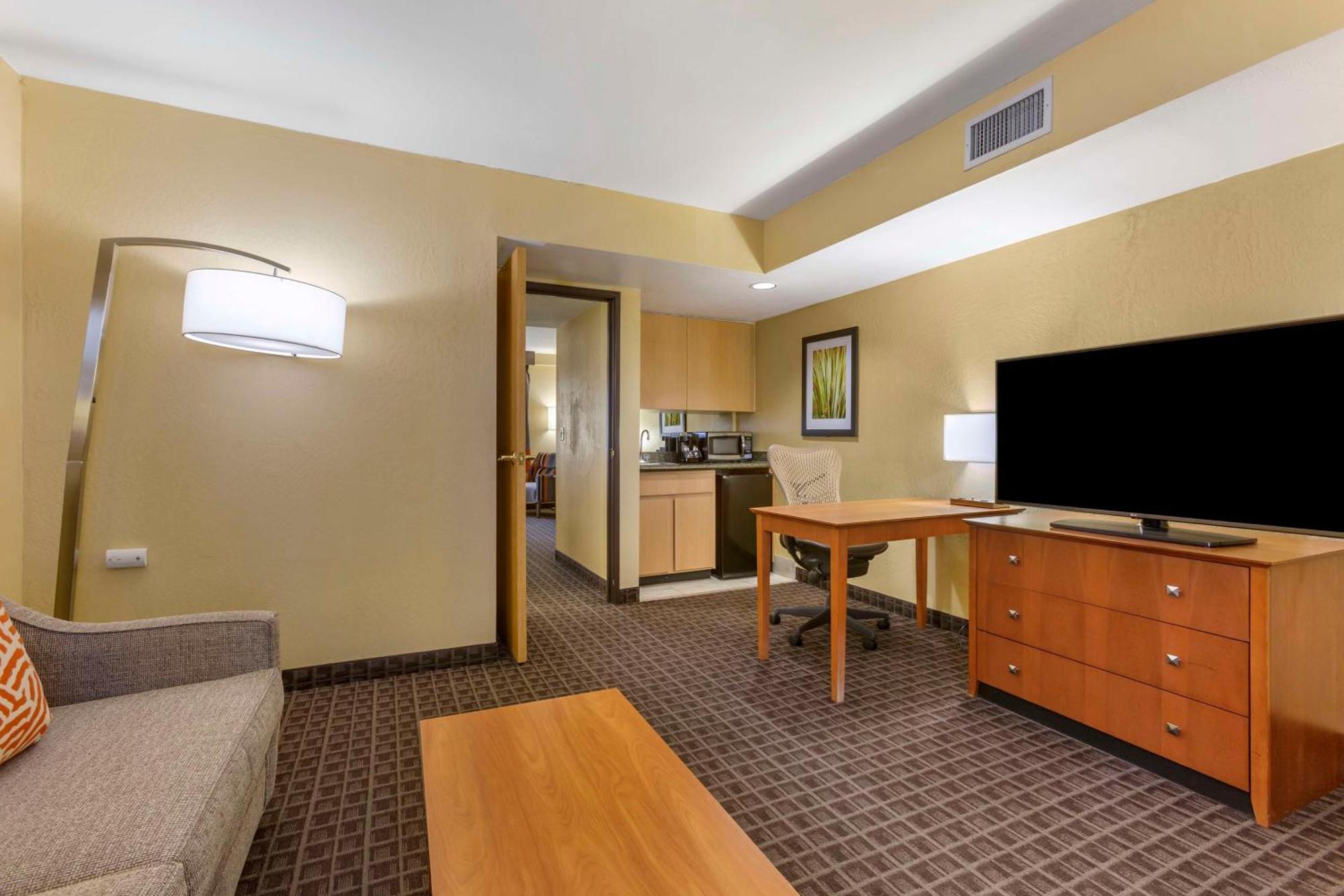 Best Western Plus Scottsdale Thunderbird Suites Exterior foto